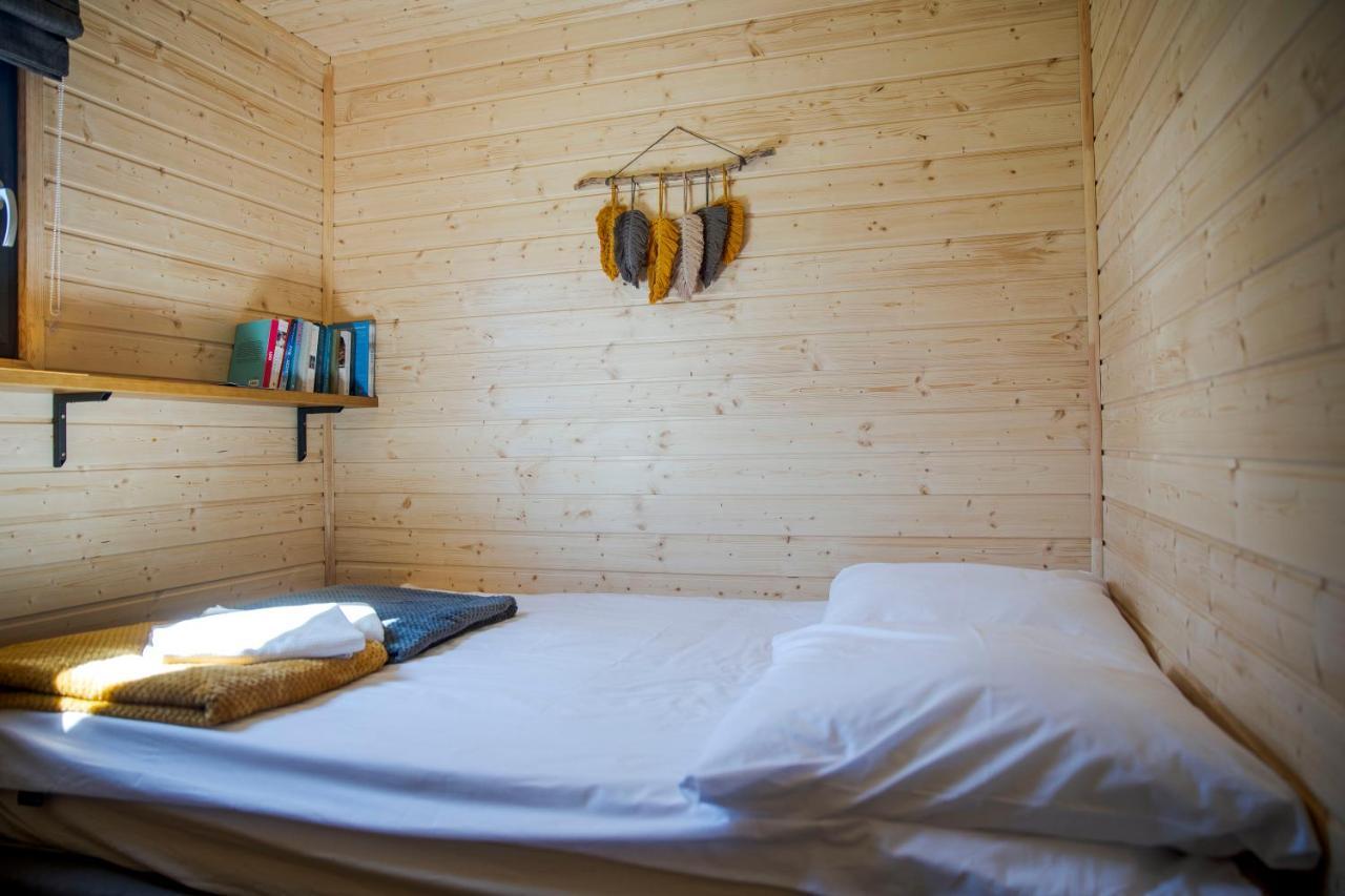 Westfalowachatka Domek Z Jacuzzi Sasino Exteriér fotografie